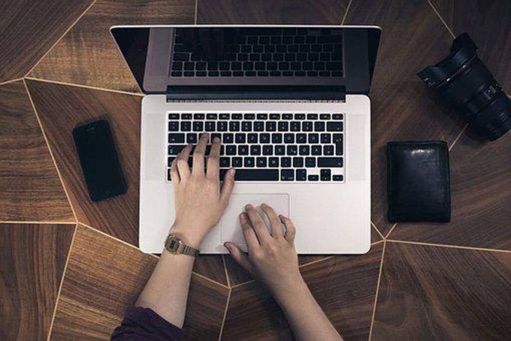 Seek the services of an SEO firm as well as “Cook” for Yourself?