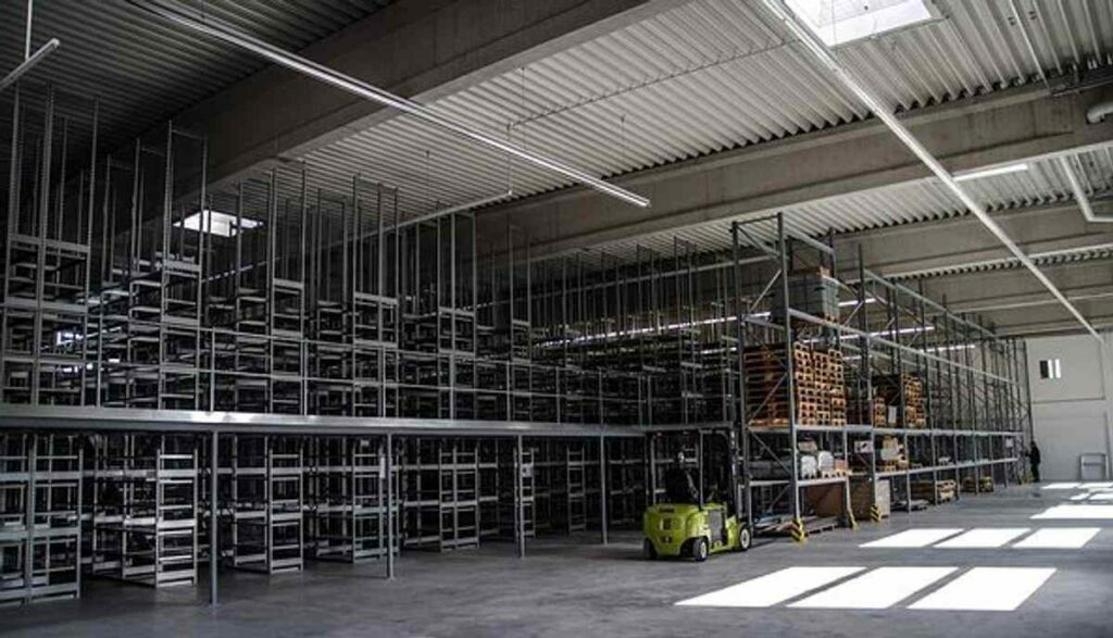 A good Insight On Different Kinds Of Business Shelving Units