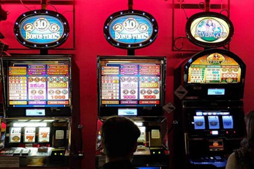 Small Gaming Slot Machines That Have Meal Themes