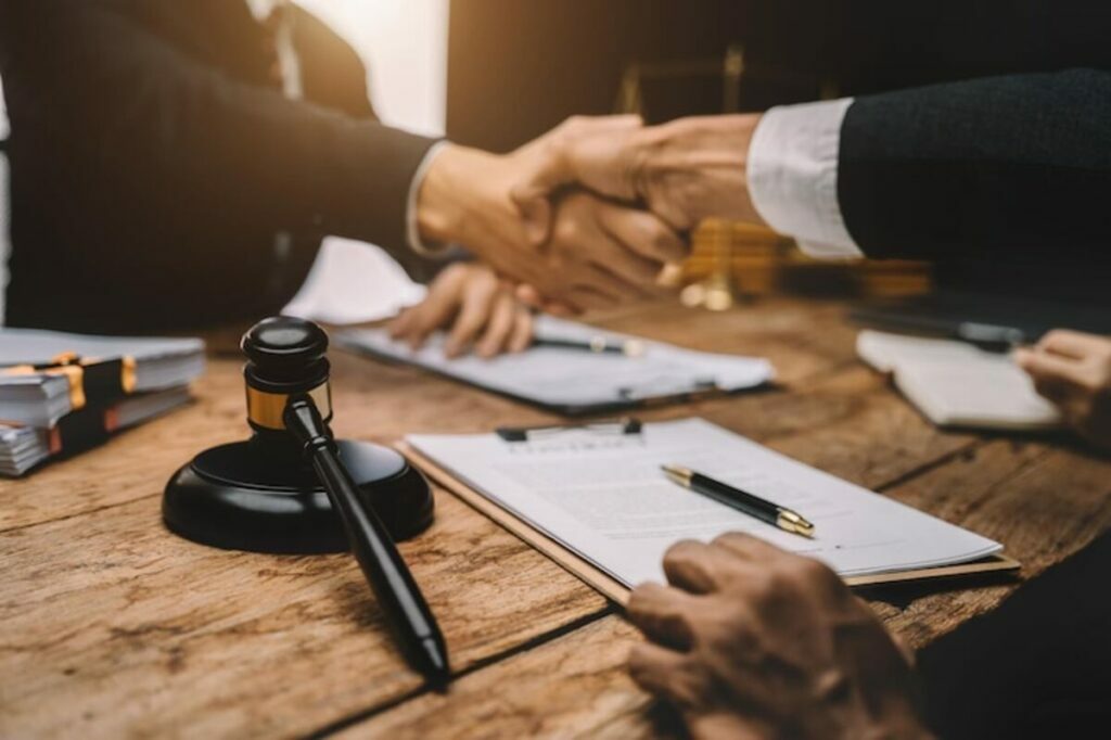 How to Become an Immigration Lawyer