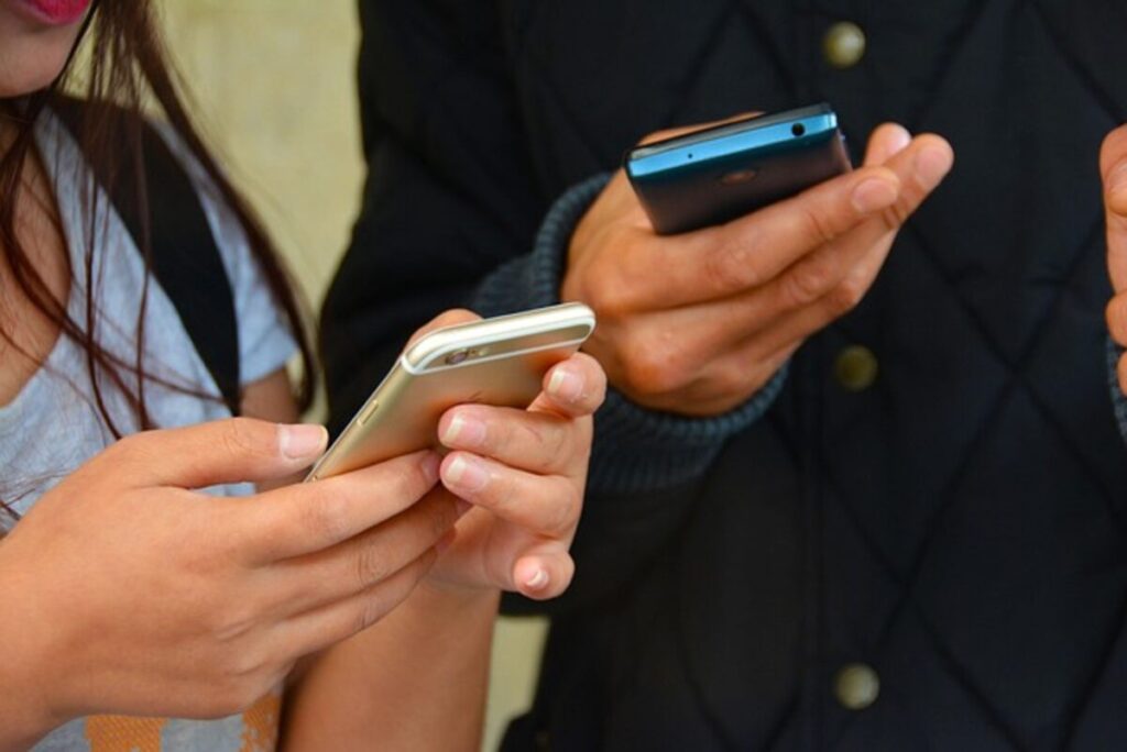 How to Identify a Fake Text Message