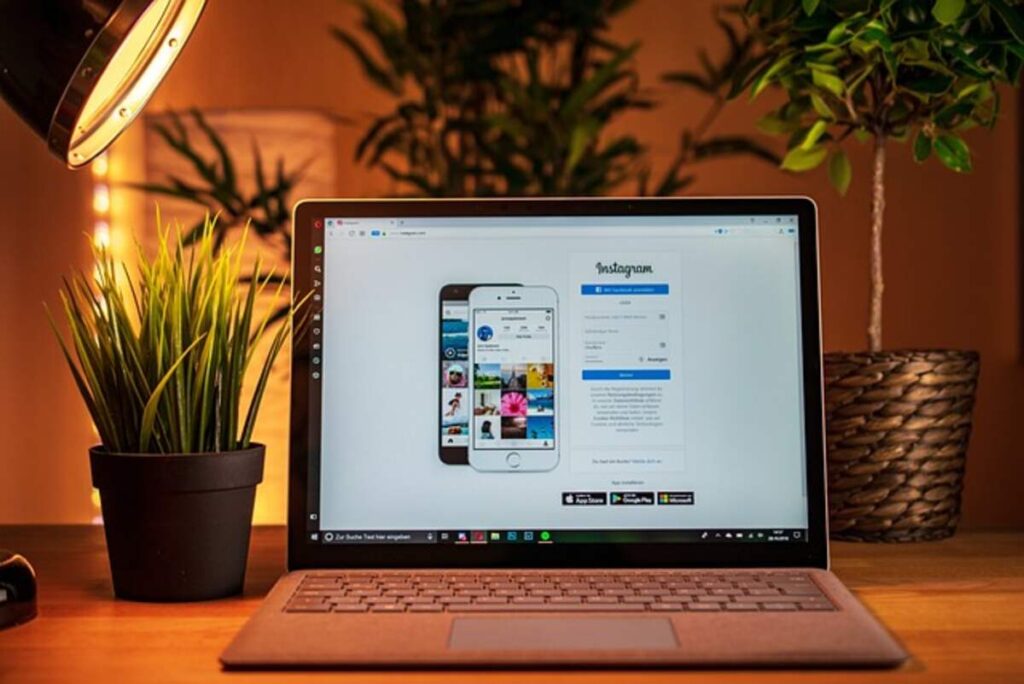 How to Hide Comments on Instagram Live As a Viewer