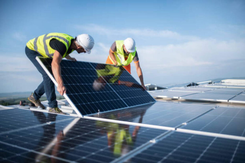 How Investing in Solar Panels Can Benefit Your Dallas House